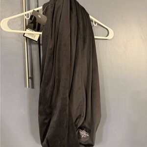 Cuddle Duds black Velvet infinity Scarf